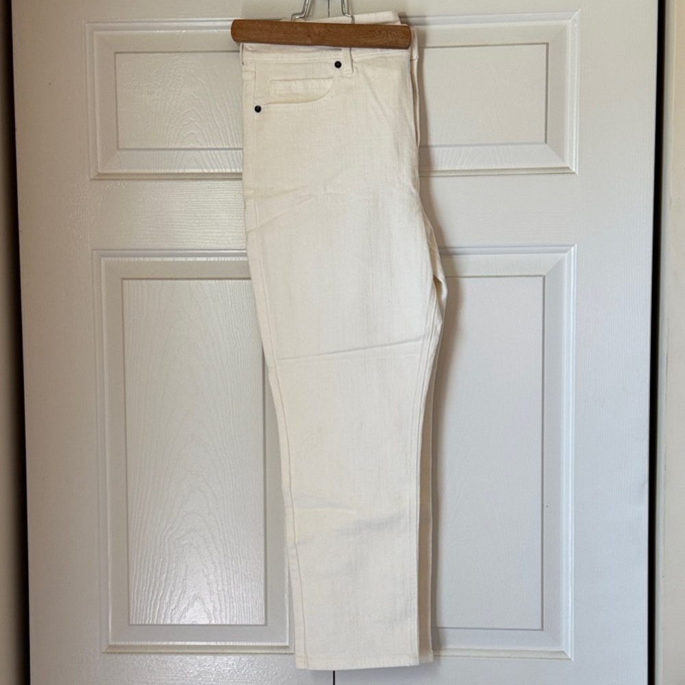**Stitch Fix Exclusive**Elegant Cream Ankle Jeans